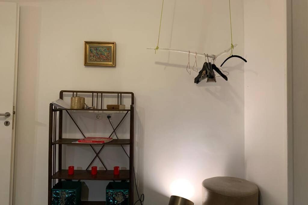 Quiet And Central Flat With Private Backyard Garden أثينا المظهر الخارجي الصورة