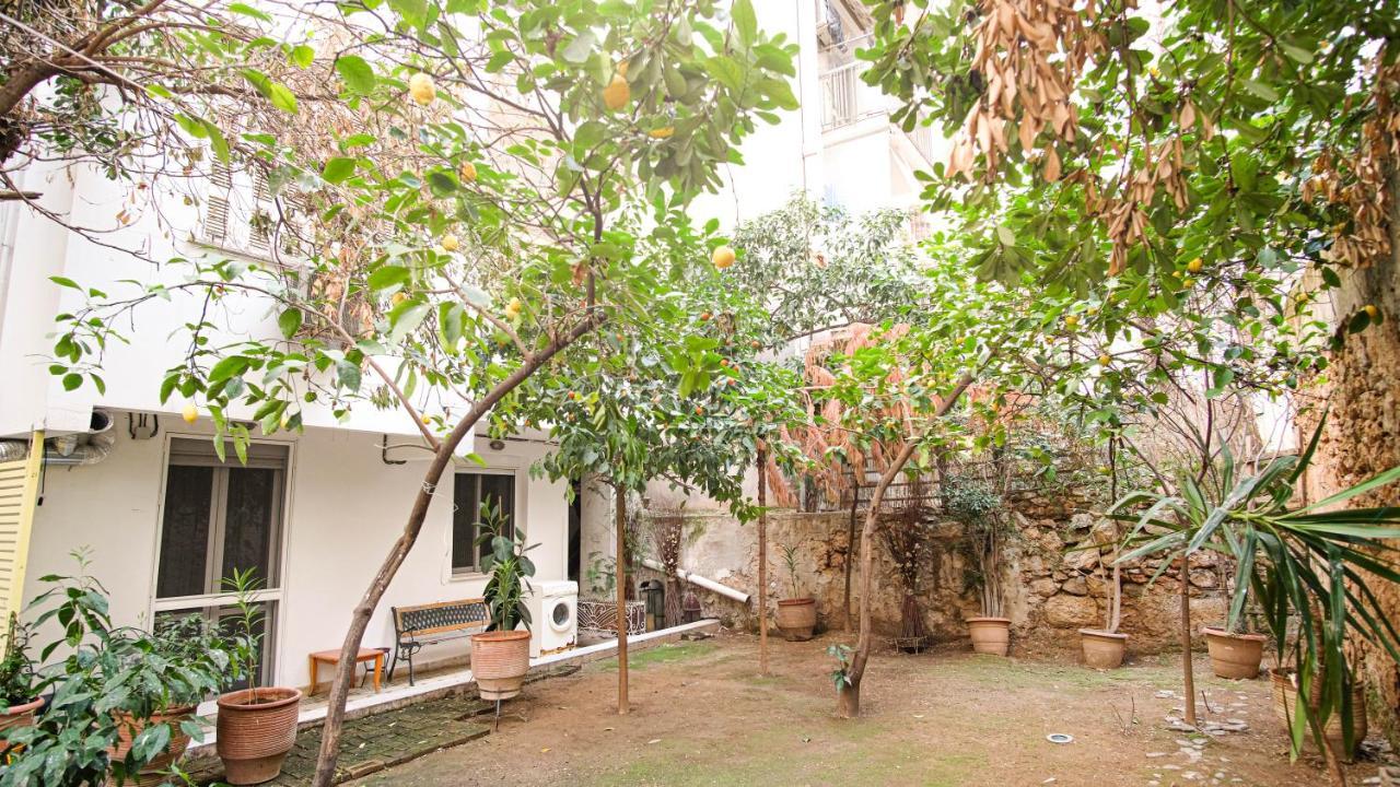Quiet And Central Flat With Private Backyard Garden أثينا المظهر الخارجي الصورة